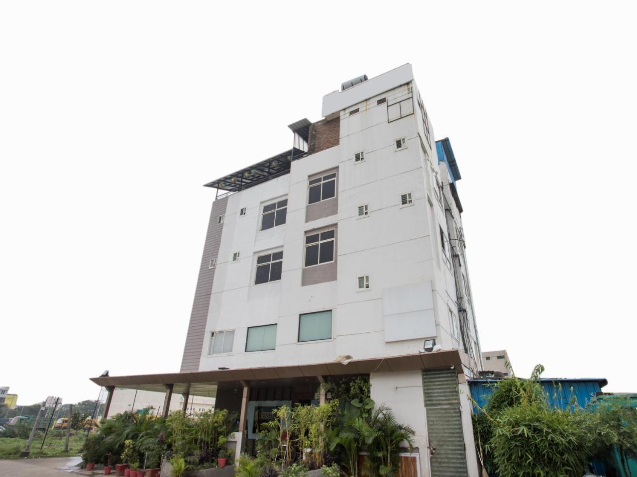 首都o 1546感觉酒店 印多尔 外观 照片